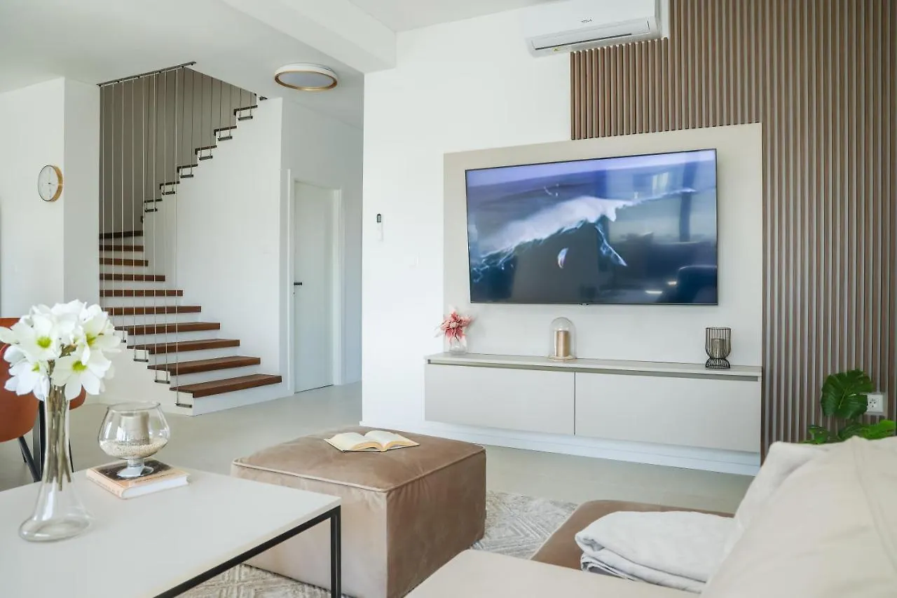 Villa Lang - A Beach House Privlaka
